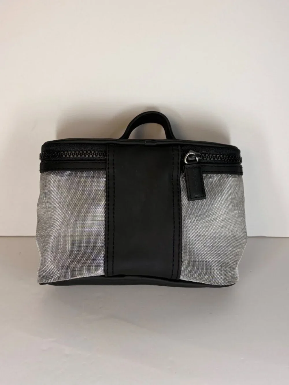 Calvin Klein Makeup Cosmetic Travel Toiletry Bag Organizer Case Mesh Zip